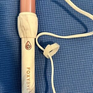 Foxy Bae hair curling wand
